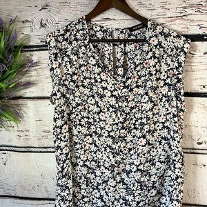 Nine West top size Large